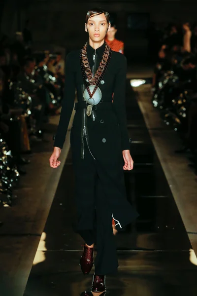 Look 22